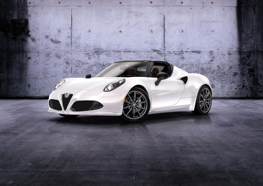  Alfa Romeo 4C Spider Concept 2014 года  (фото 2 из 6)